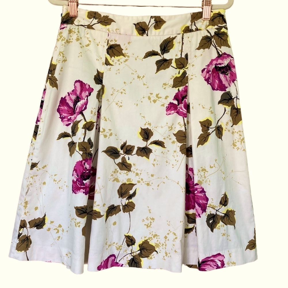 Banana Republic Cream/Green/Pink Floral Pleated A-line Skirt (Size 4)